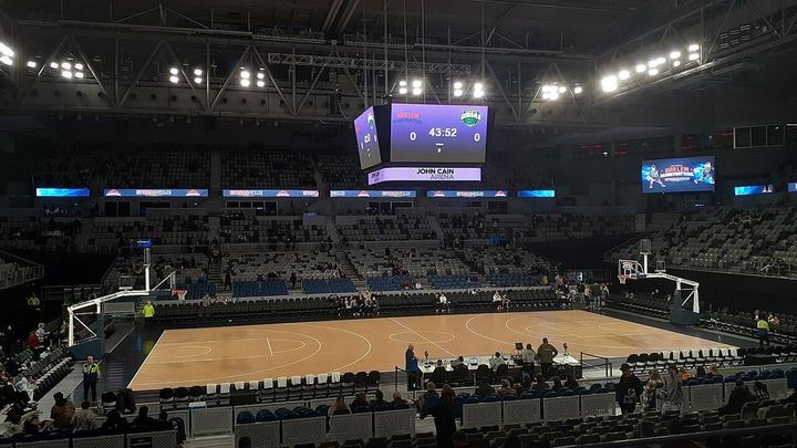 巴黎圣日耳曼接近签下日本国门铃木彩艳，转会费3600万欧元（封面配图）